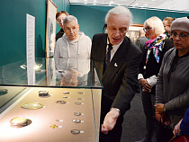 Эрмитаж показал вещи Наполеона и Александра I (фото)