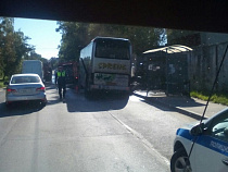 Очевидцы: на улице Александра Невского загорелся автобус