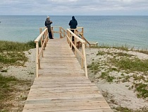 Туристов подняли прямо над дюной Куршской косы