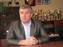 Экс-глава и женщины захватили часть дороги в Немане 