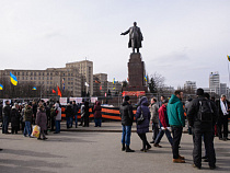 В Харькове обрушили крупнейший на Украине памятник Ленину