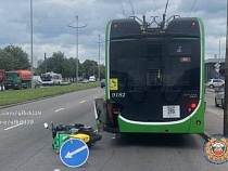 На Московском проспекте мотоциклист протаранил троллейбус
