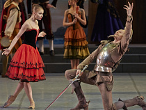 На сцене драмтеатра выступят солисты Мариинского и Михайловского театров 