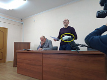 Свидетель приняла за охрану самого Рудникова задерживавших его сотрудников ФСБ