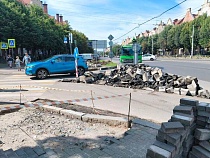 Власти Калининграда строят новую велодорожку на Ленинском проспекте