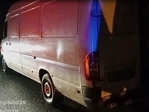 В Сиренево погиб вышедший из «Мерседеса» 30-летний водитель