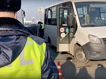 В Калининграде при столкновении маршрутки с фурой ранен пассажир