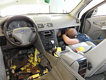 На российско-польской границе задержали туриста с рекордной контрабандой сигарет