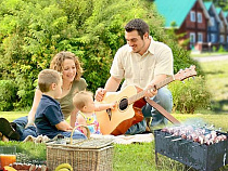 Более 45% калининградцев проводили летние выходные на даче