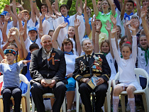 В День России ветераны стали почетными гостями лагеря "Юный патриот"