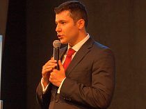 Алиханов поручил объединить транспортную, социальную и банковскую карты