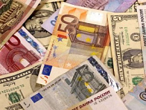 В большинстве московских обменников уже не осталось долларов и евро