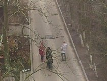 Бабушка перекрыла проезд на улице Машиностроительной