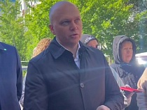 Жители Балтрайона пожаловались Беспрозванных на озёра луж во дворах