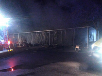 Ночью на кладбище в Калининграде сгорели павильоны   