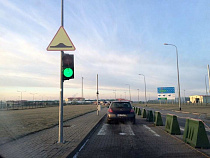 Гражданин России пытался ввезти в Польшу 254 тысячи евро