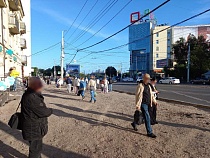 Калининград обомлел при виде издевательств на остановке