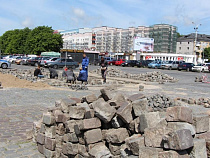 Обустройство фан-зоны у Дома Советов приостановят ради Дня города