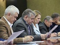 Облдума перекрывает лазейки для депутатов, игнорирующих представление Алиханова  