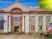 В Нестерове рабочие рисковали жизнью, ремонтируя крышу Дома культуры