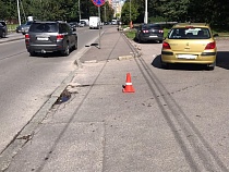 На тротуаре у Королевских ворот Hyundai сбил девушку