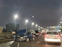 На Втором эстакадном мосту в Калининграде тройное ДТП 
