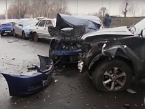 Пьяный на «Ниссане» разбил 5 автомобилей на парковке в Калининграде