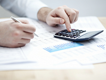 Россияне урезают расходы и стараются быть более рациональными в покупках