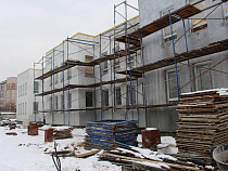 Сдача в срок детского сада в Калининграде может сорваться из-за владельцев близлежащих гаражей