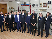 Алиханов: эффективность работы с иностранными дипломатами отражается на привлечении инвестиций в регион 