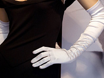 После визита молоденьких девушек парень остался без 15 тысяч рублей