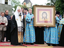 Патриарх Кирилл подарил Православной гимназии в Калининграде Образ Спасителя