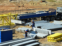 Монтаж кровли на стадионе к ЧМ-2018 в Калининграде начали с западной трибуны