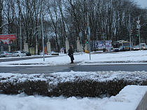 Очевидцы: рядом с Драмтеатром сбили мужчину