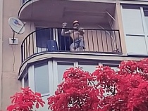 Калининградец разогнал дождь танцами под Софию Ротару (видео)