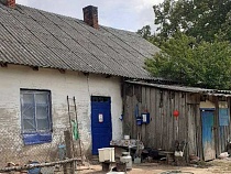 В Калининградской области инвалида держали почти на средневековом уровне жизни