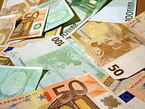 Курс доллара опустился ниже 51 рубля 