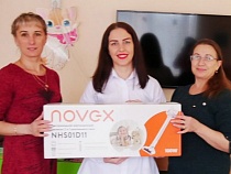 Спасавшая погибающего в Гусеве сделала дорогой подарок детсаду