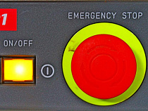 Под Зеленоградском загорелся полигон твердых бытовых отходов