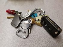 Дворник-мошенник оставил 10 человек без машин