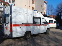 «Лэнд Крузер» выкинул с дороги мотоцикл в Калининграде 
