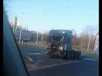 Очевидцы: в Черняховске возле заправки сгорел «МАН»