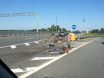 «Ауди» влетело в группу газонокосильщиков под Калининградом: один погиб