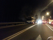 В Калининграде во время движения загорелся автобус