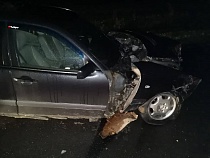 Под Мамоново «Мерседес» в лобовую врезался в «Мицубиси»