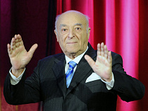 Сегодня празднует день рождения советский и российский актер Владимир Этуш