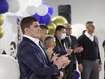 Олимпийский чемпион Муса Евлоев открыл школу борьбы на «АВТОТОР-Арене»