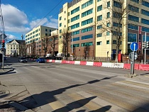 В Калининграде перекрыли часть полос на Театральной для ремонта