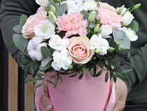 Власти Калининградской области закупают цветы и венки на 1 млн рублей 