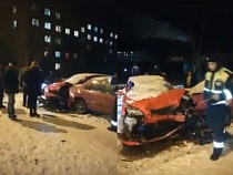 Очевидец снял, как BMW снёс три других машины (видео)